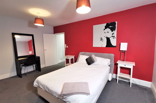 Photo 5 - Spacious 2 bed flat in Camden