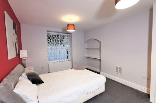 Photo 8 - Spacious 2 bed flat in Camden
