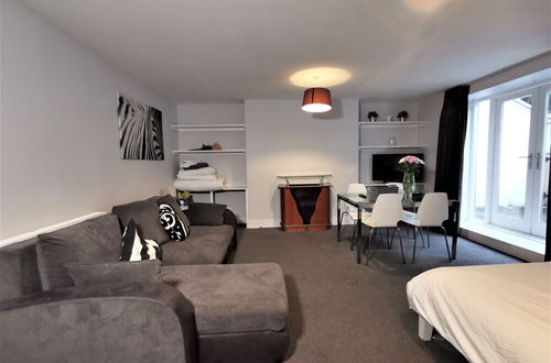 Foto 14 - Spacious 2 bed flat in Camden