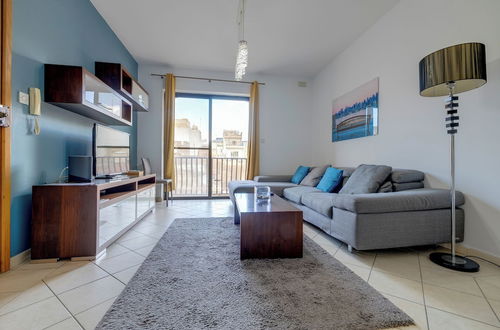 Photo 8 - Modern 2BR Sliema Apartment