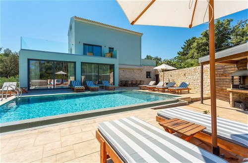 Photo 2 - Villa Eleanna Large Private Pool Sea Views A C Wifi Eco-friendly - 2546