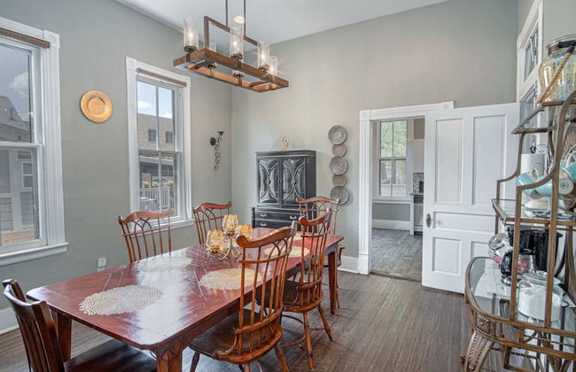 Restored Historic 2br/1.5ba House Near Downtown - Photo 39