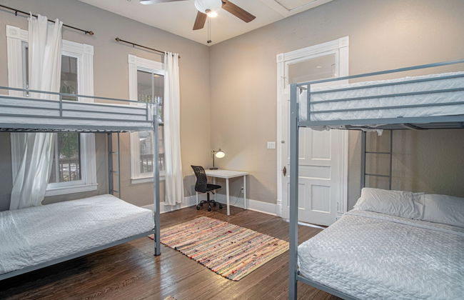 Restored Historic 2br/1.5ba House Near Downtown - Photo 10
