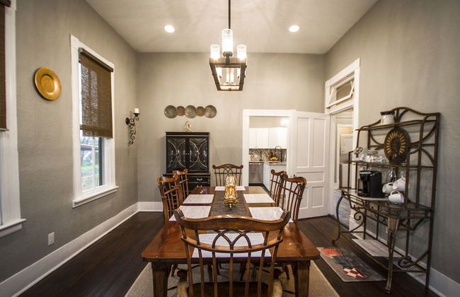 Restored Historic 2br/1.5ba House Near Downtown - Photo 14