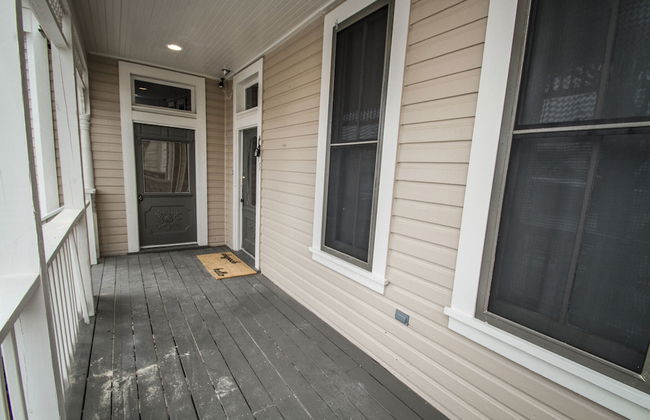 Restored Historic 2br/1.5ba House Near Downtown - Photo 26