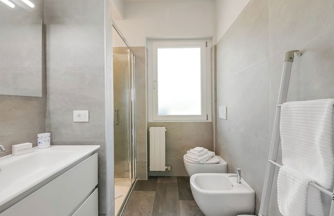Bellevue Modern Apartment 5 - Photo 24