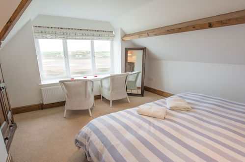 Photo 5 - Stables Croyde 4 Bedrooms, Sleeps 8, Sea & Beach Views