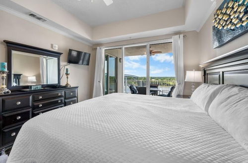 Photo 4 - The Wharf 521 by Youngs Suncoast