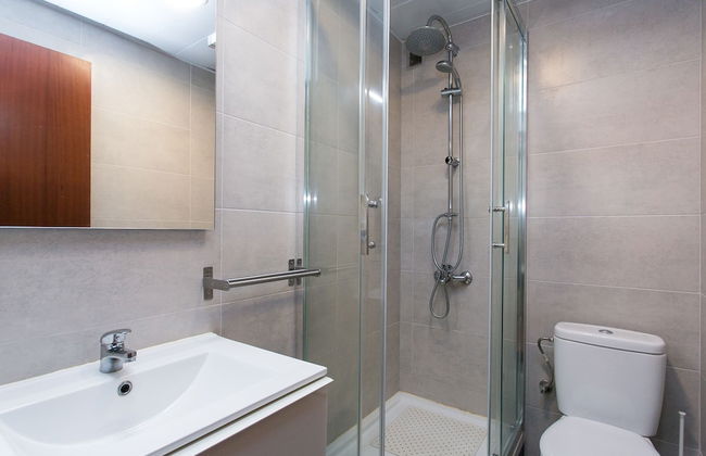 Spacious & Quiet 4 Bedroom Apartment - Foto 22