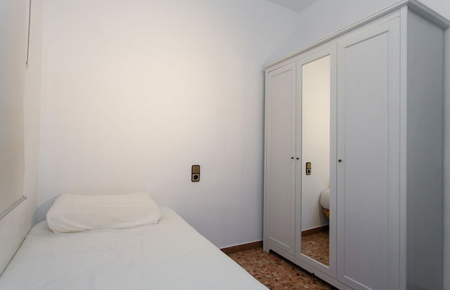 Spacious & Quiet 4 Bedroom Apartment - Foto 3