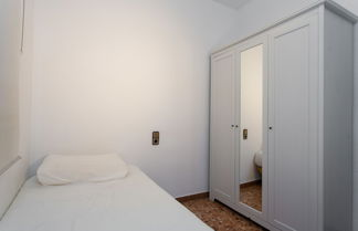 Foto 3 - Spacious & Quiet 4 Bedroom Apartment