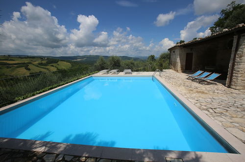 Foto 12 - House With Pool, Garden and Wifi in Medieval Village, With Panoramic Views