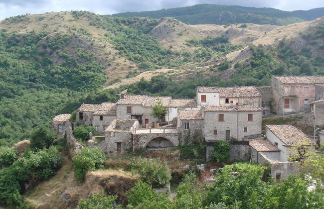 House With Pool, Garden and Wifi in Medieval Village, With Panoramic Views - Foto 21