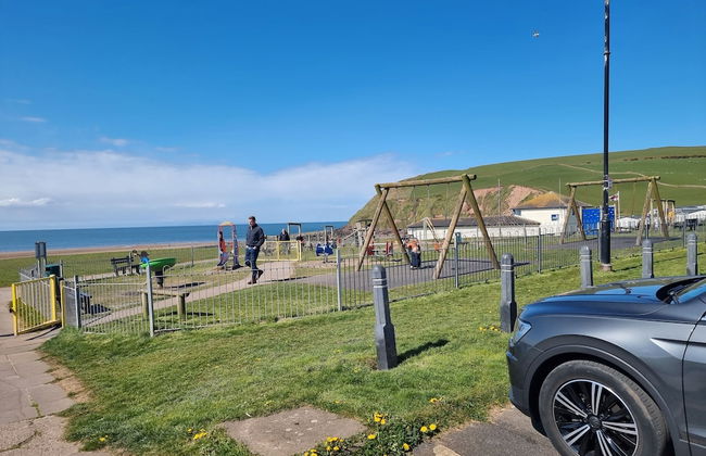 Impeccable Beachfront 2-bed Cottage in St Bees - Foto 16