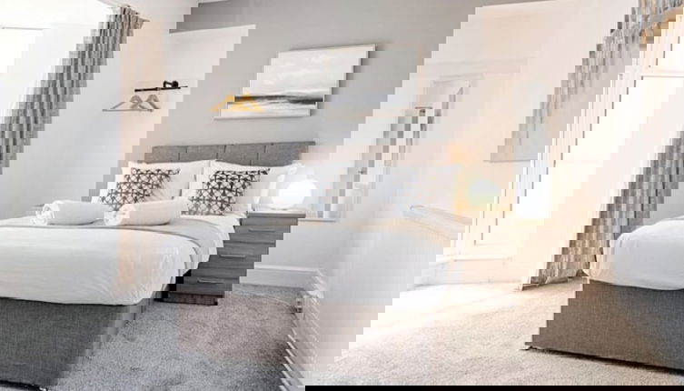 Foto 1 - 4br-11guests-patio-familyfriendly-citycentre-beach