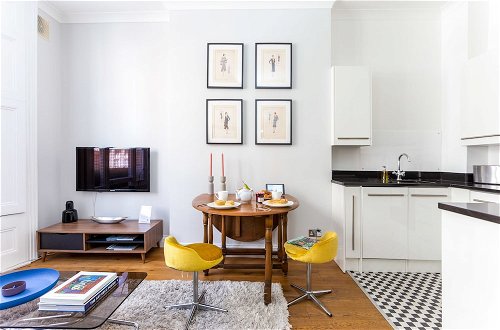 Photo 12 - Stylish Notting Hill apartment for 2-4