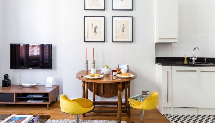 Photo 1 - Stylish Notting Hill apartment for 2-4