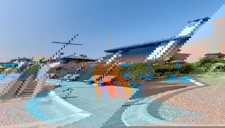 Foto 1 - Apartment With Pool in Lido Delle Nazioni
