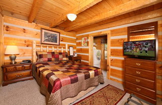 Foto 3 - A Walk in the Clouds - Two Bedroom Cabin