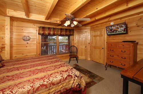 Photo 2 - Mountain Blessings - Four Bedroom Cabin