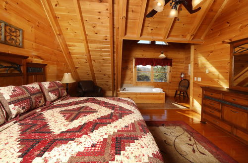 Photo 9 - Mountain Blessings - Four Bedroom Cabin