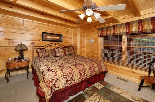 Photo 12 - Mountain Blessings - Four Bedroom Cabin