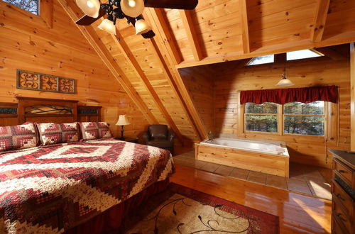 Photo 8 - Mountain Blessings - Four Bedroom Cabin