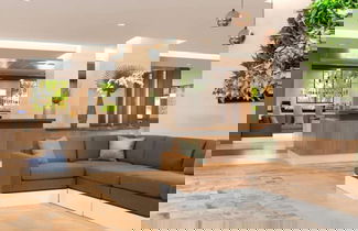 Foto 2 - The Grove Resort by ACO