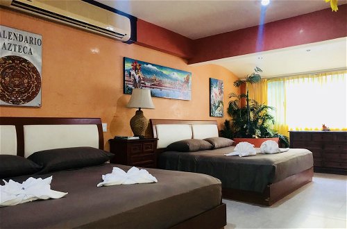 Photo 5 - Room in Villa - Suite Jacuzzi Room in Stunning Villa Playacar Ii