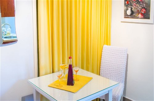 Photo 9 - Yellow Lilly Mostar Apartment