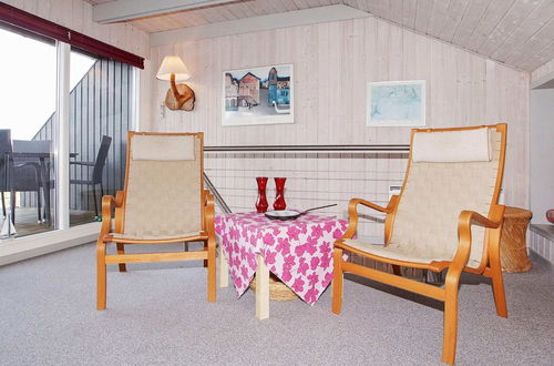 Photo 10 - Quaint Holiday Home in Hemmet near Fjord