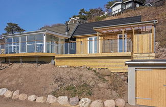 Foto 1 - Sunlit Holiday Home in Bornholm near Sea