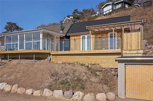 Foto 13 - Sunlit Holiday Home in Bornholm near Sea