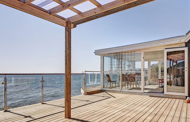 Sunlit Holiday Home in Bornholm near Sea - Foto 24
