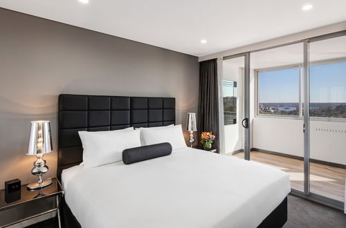 Photo 34 - Meriton Suites Bondi Junction