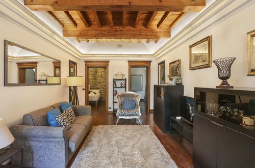 Photo 7 - Pontevecchio Stylish Apartment in Florence - Hosted by Sweetstay