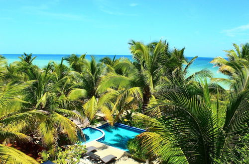 Photo 27 - Tulix Cay Luxury Ocean Front Villa