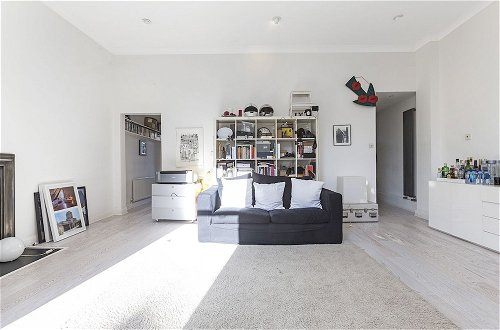 Foto 8 - Well Presented one Bedroom Apartment Located in the Fabulous Notting Hill