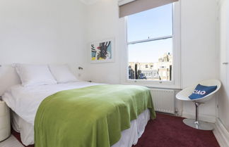 Photo 2 - Well Presented one Bedroom Apartment Located in the Fabulous Notting Hill