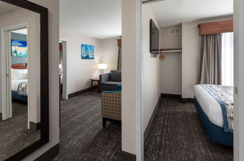 Photo 4 - Grandstay Residential Suites Hotel - Sheboygan