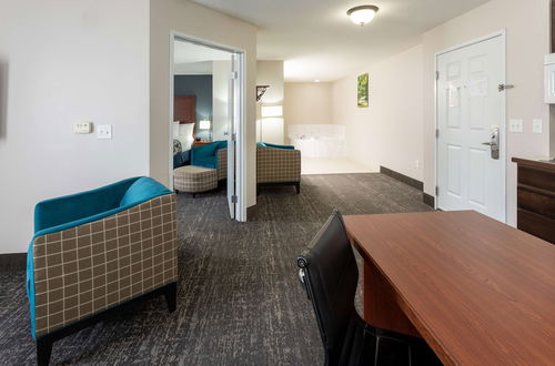 Photo 6 - Grandstay Residential Suites Hotel - Sheboygan