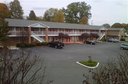 Foto 18 - Affordable Suites Charlottesville