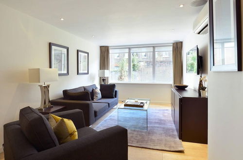 Foto 1 - Modern 2 Bed Flat in the Heart of Kensington