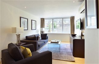 Photo 1 - Modern 2 Bed Flat in the Heart of Kensington