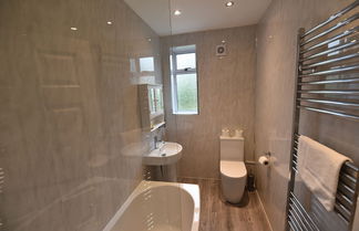 Foto 3 - First Sighthill Villa