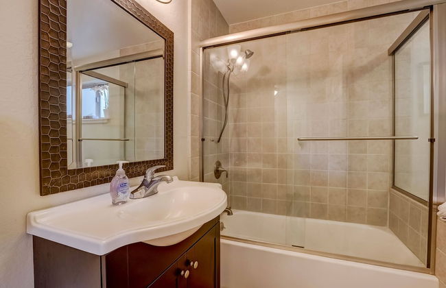 Paloma Place - 30+ Day Vacation Home - Photo 17