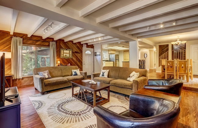 Paloma Place - 30+ Day Vacation Home - Photo 12