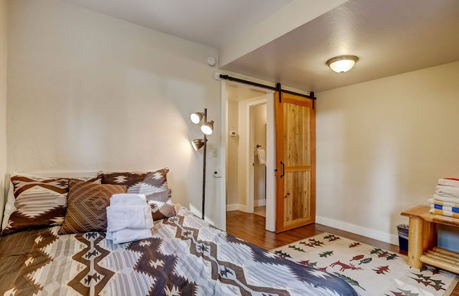 Paloma Place - 30+ Day Vacation Home - Photo 5