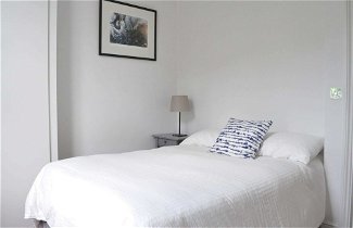 Photo 3 - Bright 1 Bedroom Flat Perfect for City Getaway