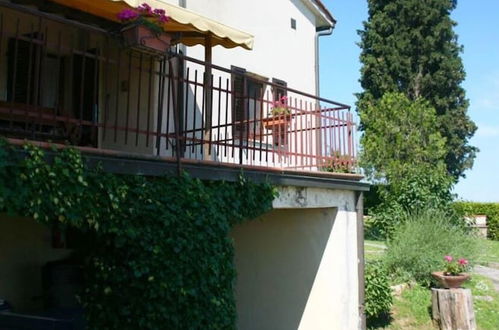 Foto 16 - Wonderful private villa with A/C, WIFI, private pool, TV, veranda, parking, close to Montepulciano